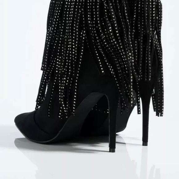 Sexy, fringe black suede boots. - Picture 3 of 4